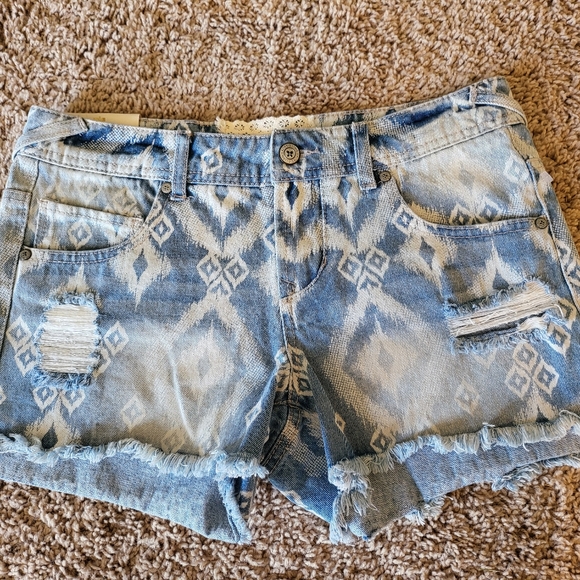 ALTAR'D STATE Denim Shorts Womens Size 25 NWT - Picture 1 of 3